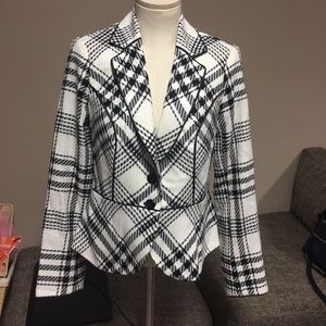 White House/Black Market Blazer/SZ 4/Button Front